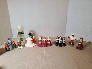lot 2061 image: Department  56 Accessories  nuns,monks and more