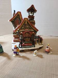 lot 2082 image: Department 56 Lambsville Storybook village
