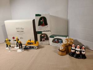 lot 2111 image: Department 56 Snow Village Men at Work set and more