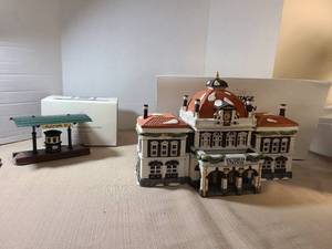 lot 2122 image: Heritage Village Collection Victoria Station and  Train Platform