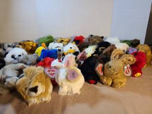 lot 2153 image: Puffkins Plush Stuffed Animals