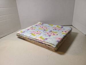 lot 2172 image: Floral Print Fabric