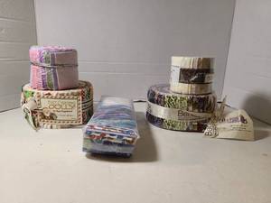 lot 2186 image: Fabric Bundle
