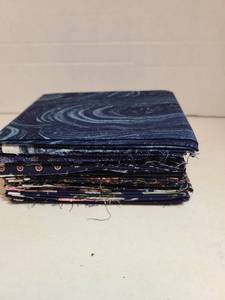 lot 2385 image: Fabric Fat Quarter