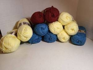lot 2416 image: Berella 4 Knitting Yarn Lot Balls Assorted Colors