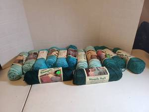 lot 2418 image: Caron Simply Soft 100% Acrylic Worsted Weight Yarn Lot Skeins
