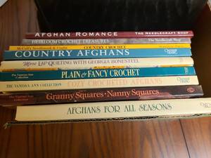 lot 2531 image: Crochet, books and empty binders.