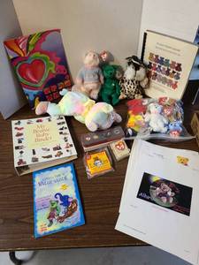 lot 3109 image: Ty Beanie Babies Collection Lot with Books Pins and Accessories