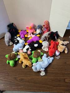 lot 3111 image: Ty Beanie Babies Lot
