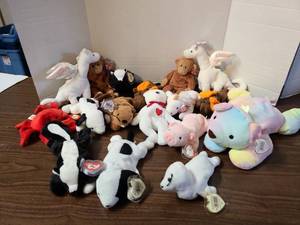 lot 3114 image: Ty Beanie Babies Lot