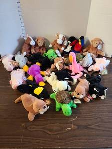 lot 3115 image: Ty Beanie Babies