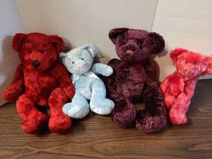 lot 3138 image: Russ Teddy Bears
