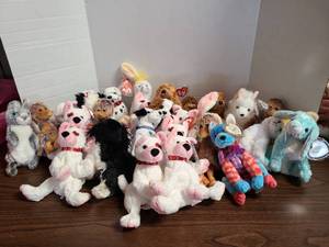 lot 3200 image: Ty Beanie Babies