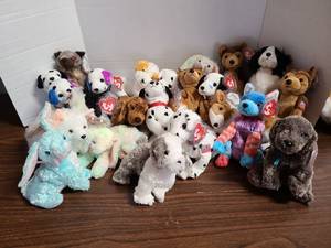 lot 3202 image: Ty Beanie Babies