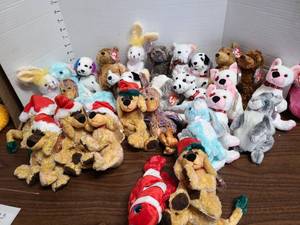 lot 3203 image: Ty Beanie Baby