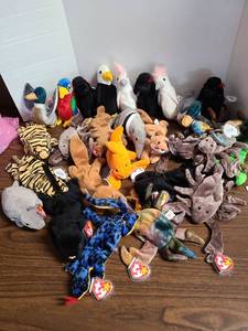 lot 3205 image: Ty Beanie Babies