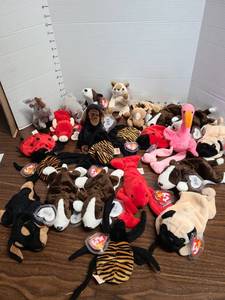 lot 3206 image: Ty Beanie Baby