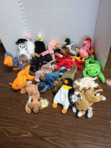 lot 3212 image: Ty Beanie Babies