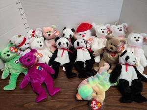 lot 3213 image: Ty Beanie Babies