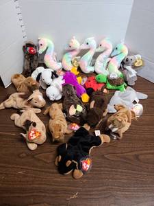 lot 3216 image: Ty Beanie Babies