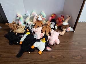 lot 3217 image: Ty Beanie Babies