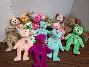 lot 3224 image: Ty Beanie Babies