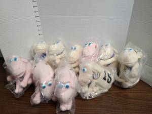 lot 3227 image: Custom plush Serta custom toy