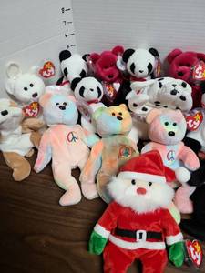 lot 3230 image: Ty Beanie Babies