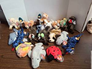 lot 3234 image: Ty Beanie Babies