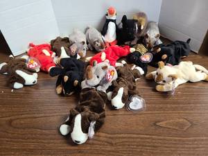 lot 3238 image: Ty Beanie Babies