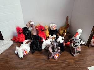 lot 3240 image: Ty Beanie Babies