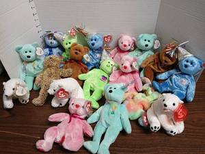 lot 3245 image: Ty Beanie Babies