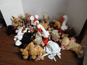 lot 3305 image: Ty Beanie Babies