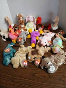 lot 3312 image: Ty Beanie Babies