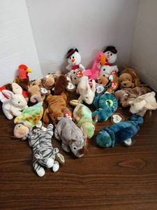 lot 3316 image: Ty Beanie Babies