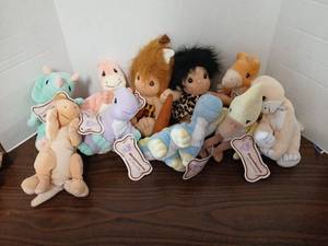 lot 3405 image: Precious Moments Dinomites Plush toys