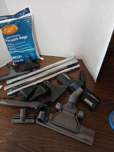 lot 3422 image: Vacuum Cleaner Attachment Kit with Envirocare Bags