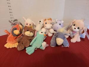 lot 7033 image: Precious  Moments  Tender Tails