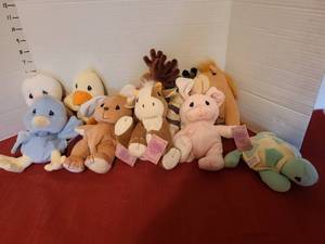 lot 7036 image: Precious Moments Tender Tails
