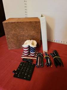 lot 7040 image: Auphon Keypad Wired Cord Numeric 10-Key Calculator Keyboard patriotic eye glass holder and more
