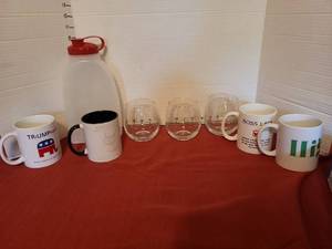 lot 7044 image: Mugs Glassware Coffee cup  Boss Lady Triumphant and more