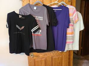 lot 7073 image: Ladies tops,  M-XL