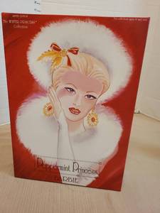lot 7115 image: Peppermint Princess Barbie, 1994