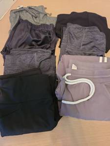 lot 7150 image: Teen girls leggings and lounging pants