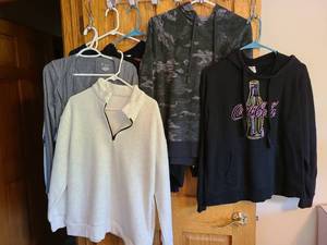 lot 7201 image: Ladies long sleeve tops, various sizes