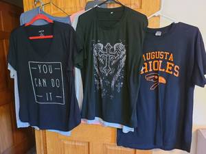 lot 7208 image: Ladies T-shirts, L, XL