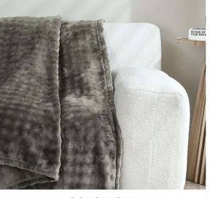 lot 11050 image: Sage Green Velvet Throw Blanket w Quilted Pattern