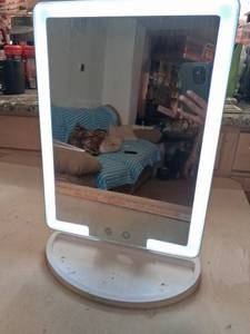 lot 7 image: LED Makeup Mirror with Lighted Frame and Stand