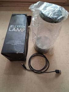 lot 28 image: Jellyfish Lamp Projector Night Light with USB Cable