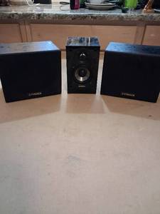 lot 34 image: Fisher WS-R424 Speaker System Surround 60 Watts